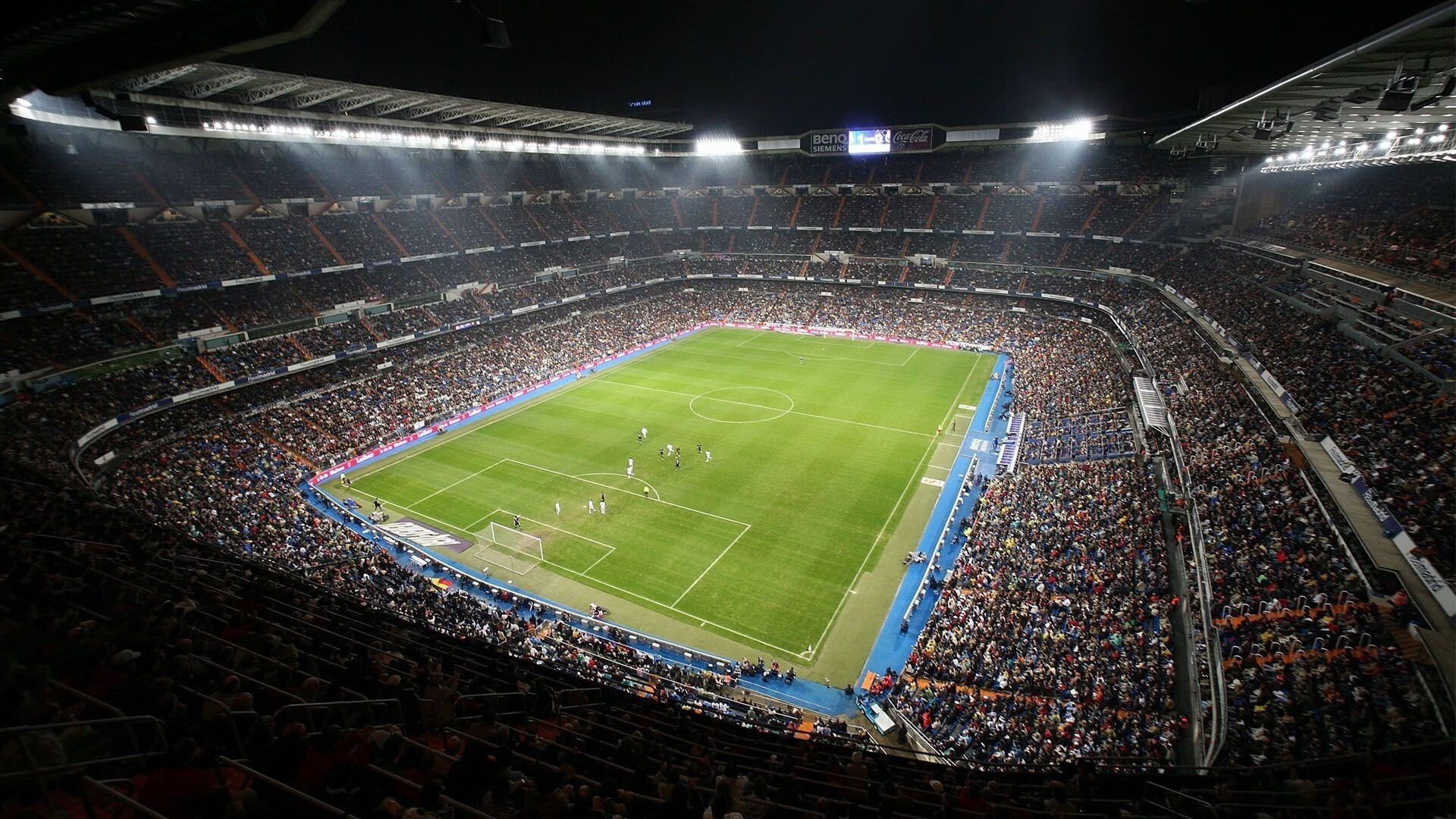 开云体育下载-冷门？不，这是新王登基！阿方索·戴维斯导演美洲风暴，匈牙利遭哥伦比亚血洗